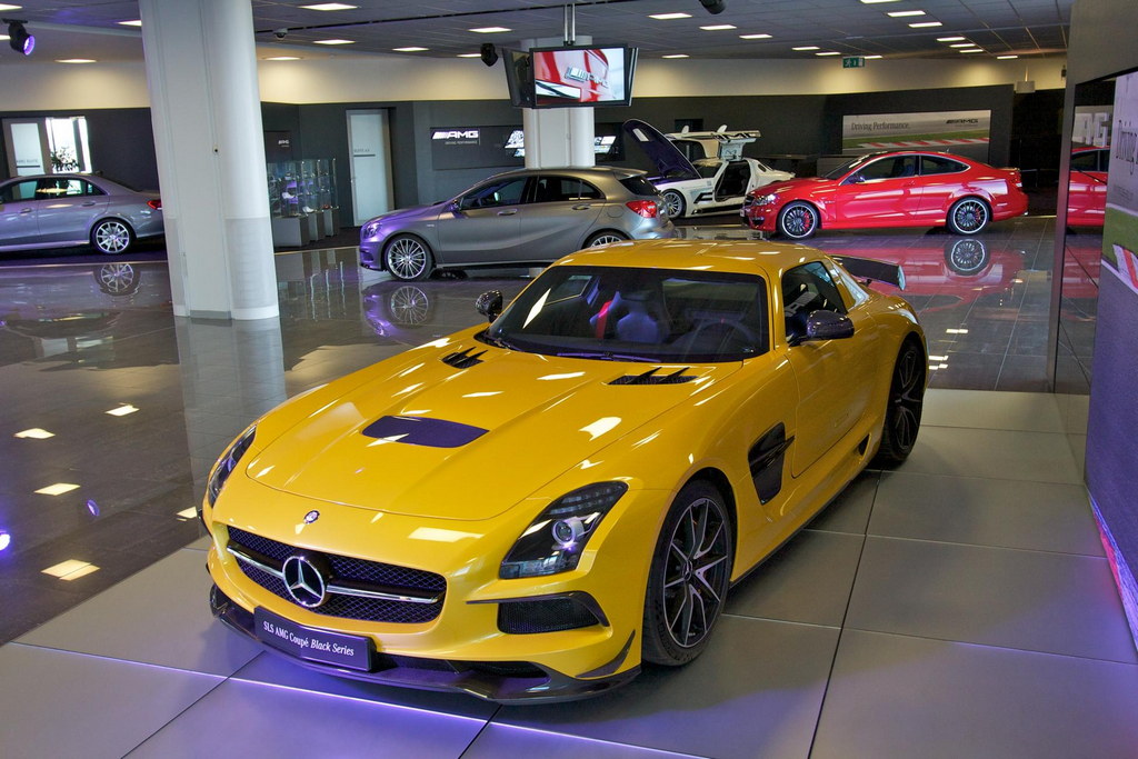 Mercedes benz visitor center uk #6