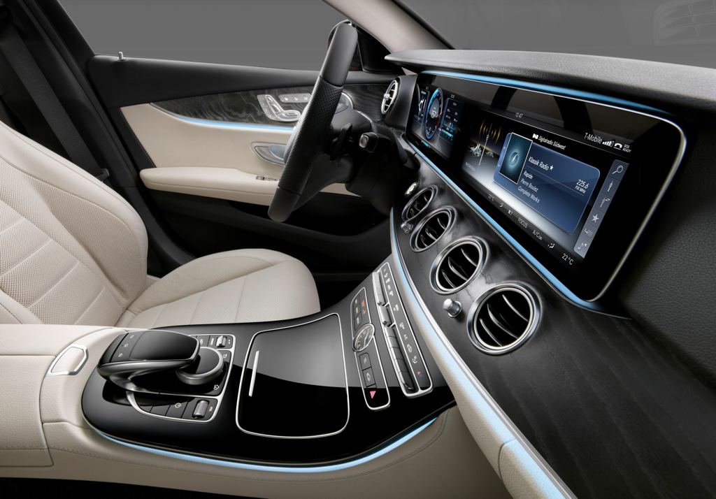 Mercedes e class design interior #4