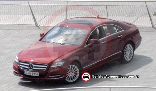 2011 mercedes cls spyshot 2 at 2011 Mercedes CLS Scooped Completely Undisguised