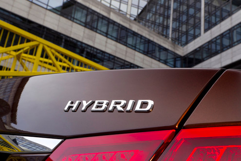 Mercedes E Class Hybrid 5 at Mercedes E Class Hybrid Announced