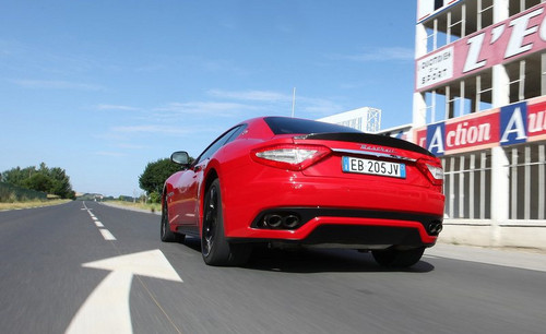 GranTurismo recall at Maserati GranTurismo Recalled Over Tail Light Issue