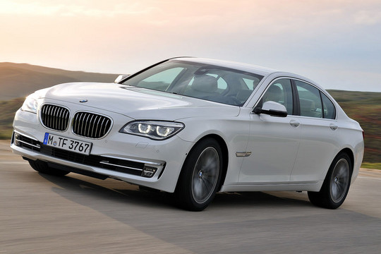BMW 7 Series Facelift 1 at 2013 BMW 7 Series Facelift Unveiled