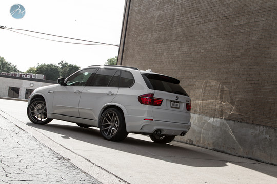 X5M Modulare Wheels 6 at 2011 BMW X5M with 22 inch Modulare Wheels