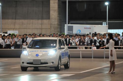 autonomous LEAF 1 at Nissan Unveils Autonomous LEAF Concept