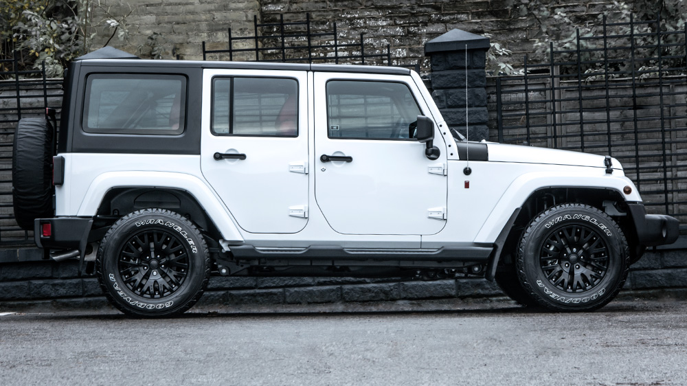 Prestigious Off-Roader: Kahn Jeep Wrangler Sahara