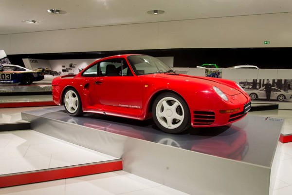 30 Years of Porsche 959 3 600x400 at 30 Years of Porsche 959 Exhibition at Porsche Museum