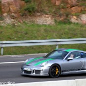 Porsche 911 R Green 2 175x175 at Porsche 911 R Spotted with Green Stripes