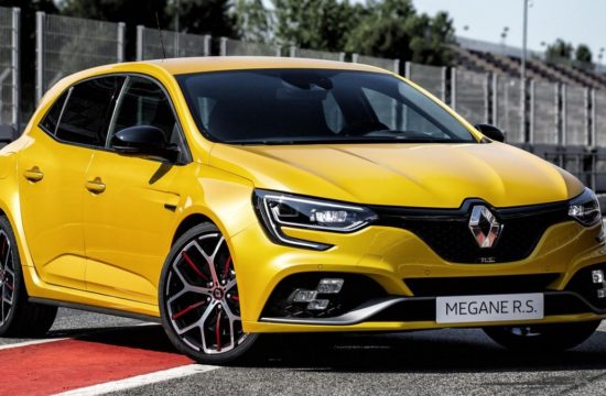 2019 Renault Megane RS Trophy 1 550x360 at 2019 Renault Megane RS Trophy Is for Hot Hatch Geeks