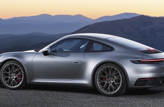 new porsche 911 6 550x360 at The New Porsche 911   Too Techie for Its Own Good?