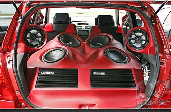 Speakers 550x360 at Tips to Pick the Right Speakers for Your Car Stereo System