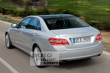 1rw0ttnyz5l3g6 450x300 at Pictures of New Mercedes E class   plus CLK and CLS combi coupe