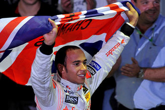 hb63xuck 335x223 at 2008 Formula1 wrap up : Massa won, But Hamilton Won a bit more!