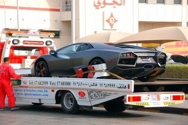 ksn15827 at Gulf is getting another Reventon   This time in Bahrain